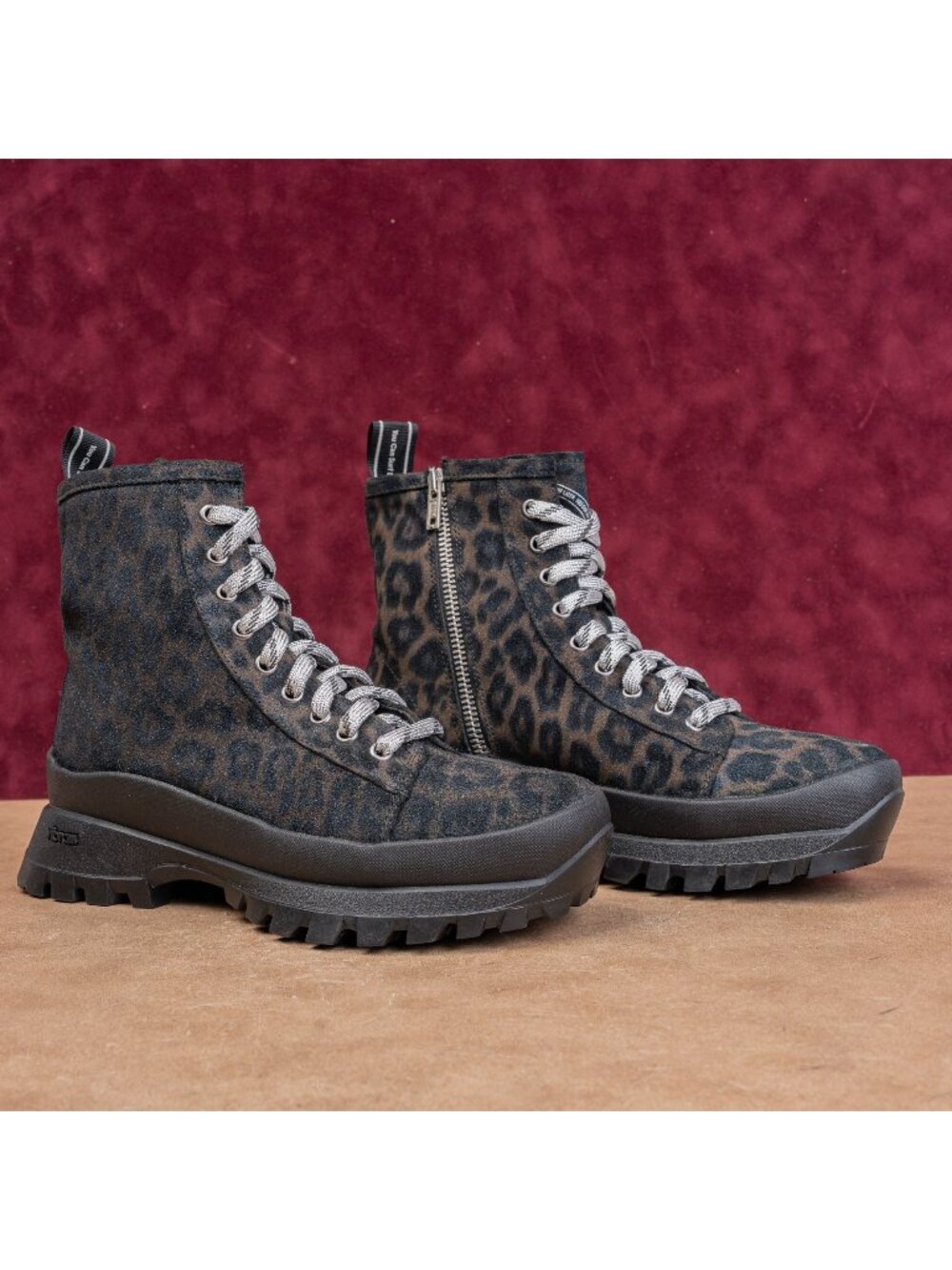 P448 Women Denise Black Camo Vibram Outdoor Hiking Boots 5.5-6US EUR36